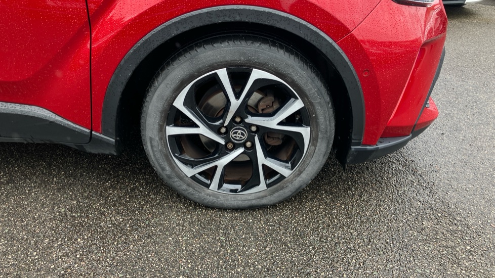 Toyota C-HR 1.8 Hybrid Design 5dr CVT Hybrid Hatchback - Image 56