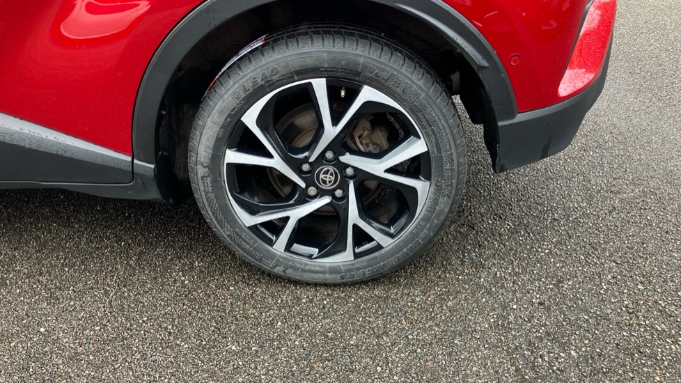 Toyota C-HR 1.8 Hybrid Design 5dr CVT Hybrid Hatchback - Image 58