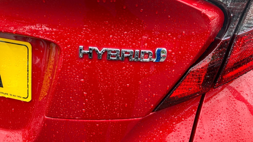 Toyota C-HR 1.8 Hybrid Design 5dr CVT Hybrid Hatchback - Image 60