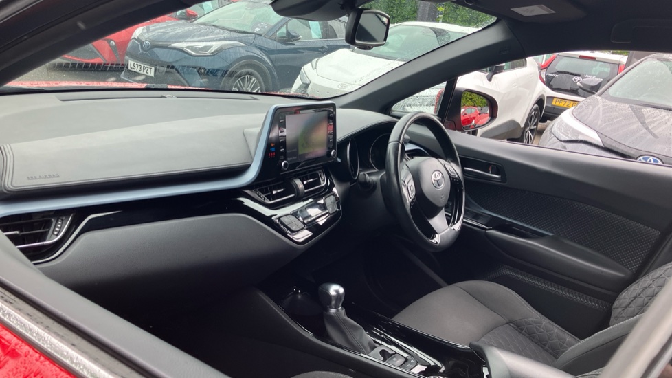 Toyota C-HR 1.8 Hybrid Design 5dr CVT Hybrid Hatchback - Image 67
