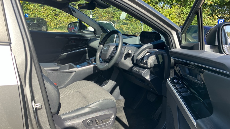 Toyota bZ4X 150kW Motion 71.4kWh 5dr Auto Electric Hatchback - Image 12