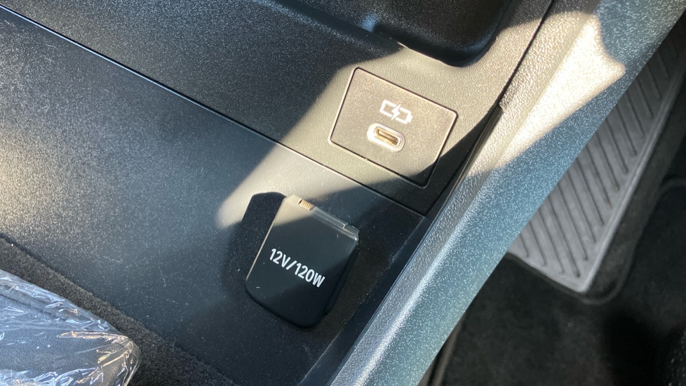 Toyota bZ4X 150kW Motion 71.4kWh 5dr Auto Electric Hatchback - Image 41