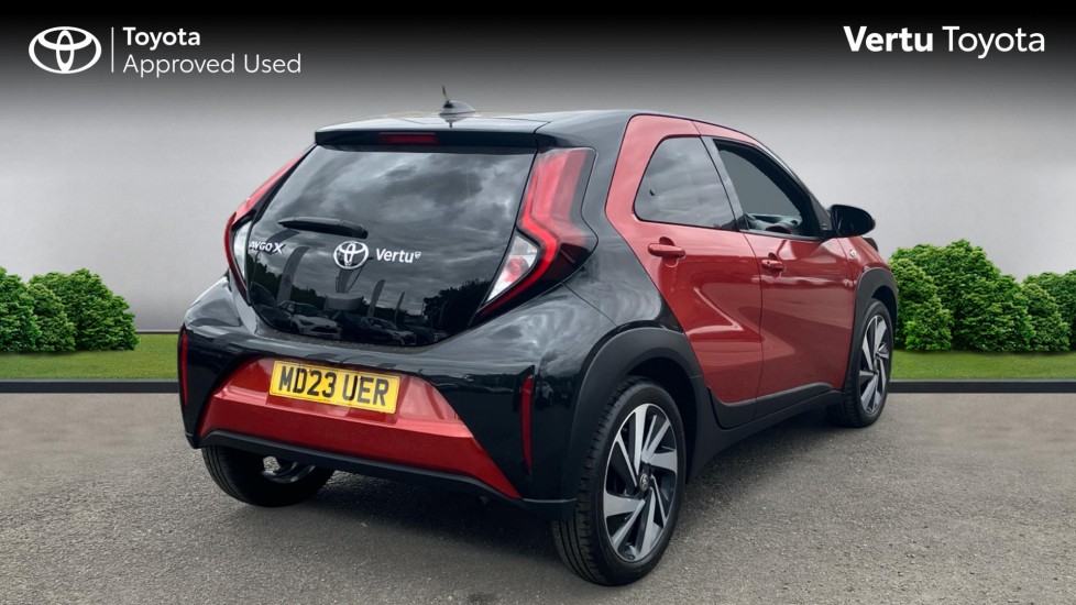 Toyota Aygo X 1.0 VVT-i Edge 5dr Auto Petrol Hatchback - Image 2