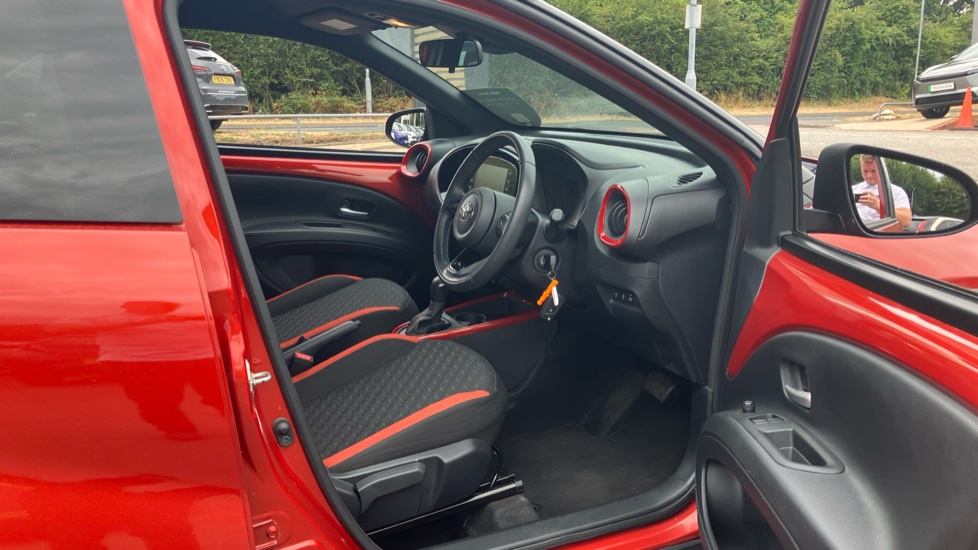 Toyota Aygo X 1.0 VVT-i Edge 5dr Auto Petrol Hatchback - Image 12