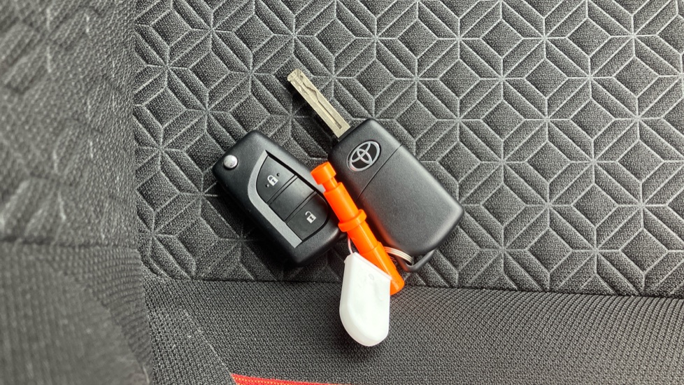 Toyota Aygo X 1.0 VVT-i Edge 5dr Auto Petrol Hatchback - Image 28