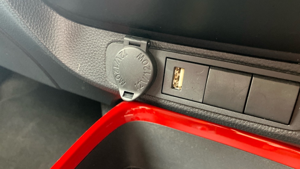 Toyota Aygo X 1.0 VVT-i Edge 5dr Auto Petrol Hatchback - Image 39