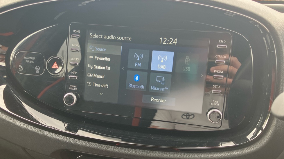 Toyota Aygo X 1.0 VVT-i Edge 5dr Auto Petrol Hatchback - Image 65