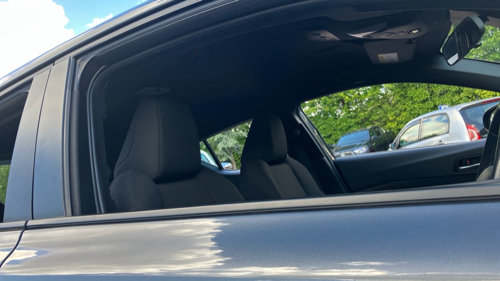 Toyota C-HR 1.8 Hybrid Icon 5dr CVT Hybrid Hatchback - Image 19