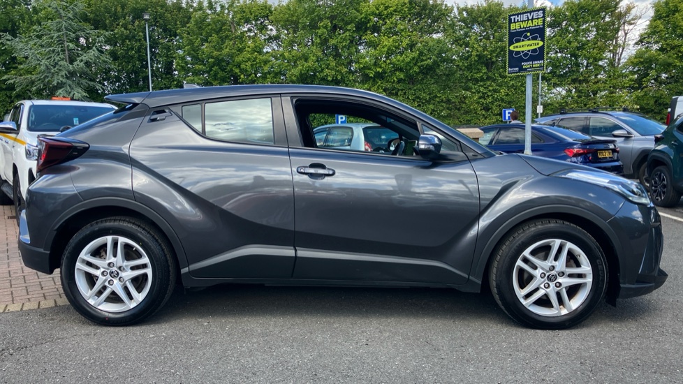 Toyota C-HR 1.8 Hybrid Icon 5dr CVT Hybrid Hatchback - Image 23