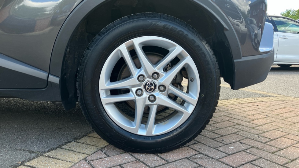 Toyota C-HR 1.8 Hybrid Icon 5dr CVT Hybrid Hatchback - Image 25