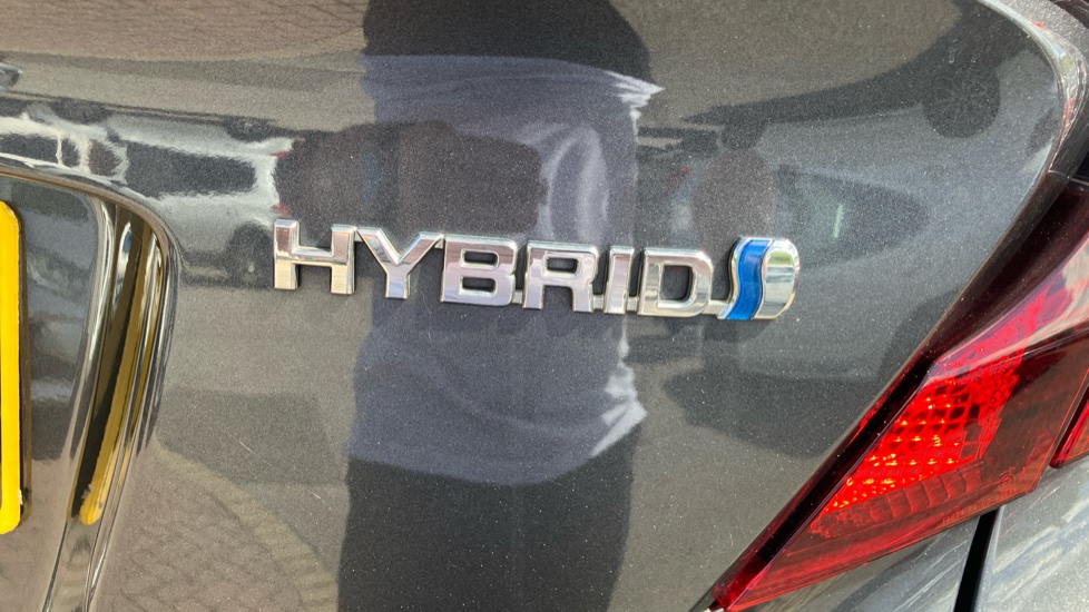 Toyota C-HR 1.8 Hybrid Icon 5dr CVT Hybrid Hatchback - Image 55