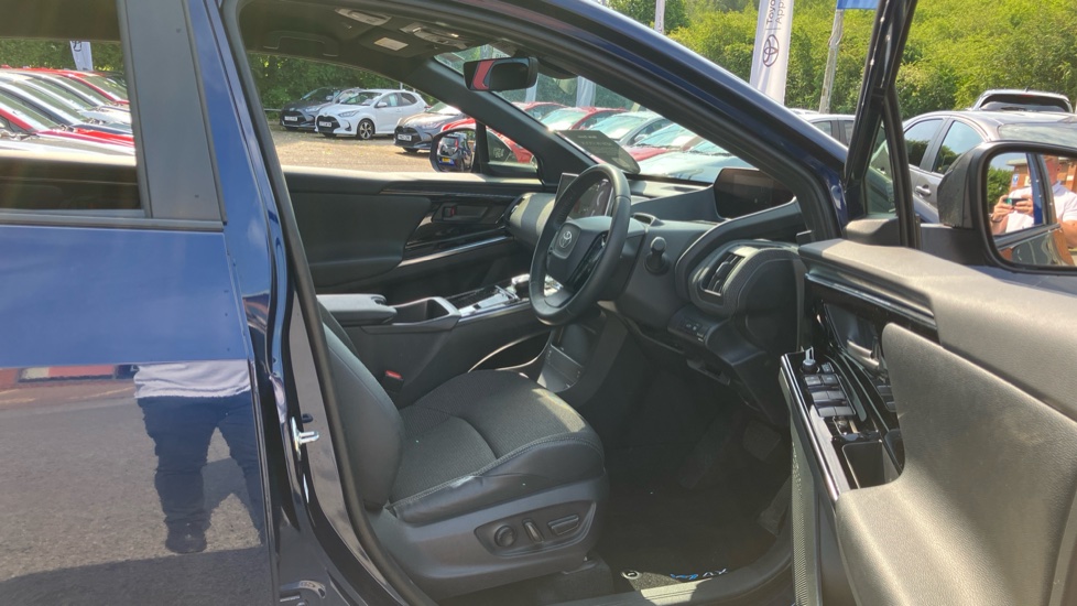 Toyota bZ4X 160kW Motion 71.4kWh 5dr Auto AWD [11kW] Electric Hatchback - Image 12