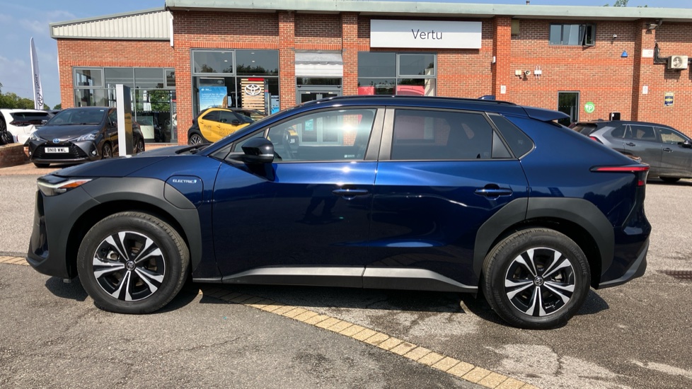 Toyota bZ4X 160kW Motion 71.4kWh 5dr Auto AWD [11kW] Electric Hatchback - Image 24