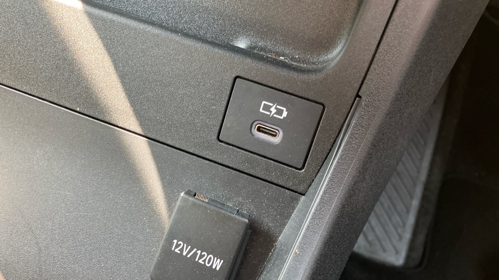 Toyota bZ4X 160kW Motion 71.4kWh 5dr Auto AWD [11kW] Electric Hatchback - Image 41