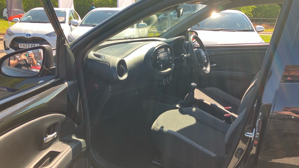 Toyota Aygo X 1.0 VVT-i Pure 5dr Petrol Hatchback - Image 5