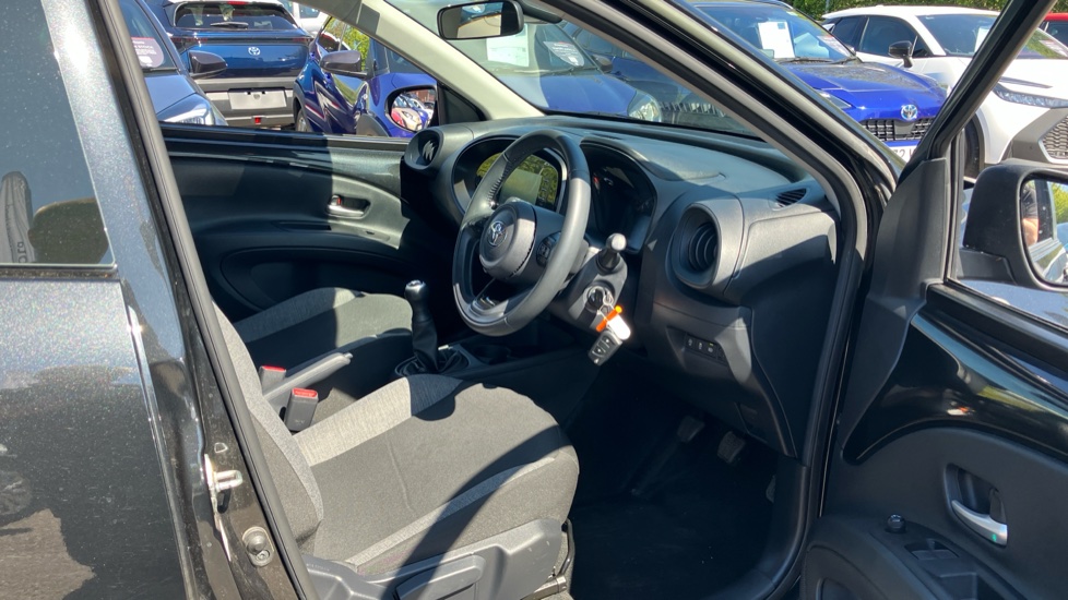 Toyota Aygo X 1.0 VVT-i Pure 5dr Petrol Hatchback - Image 12