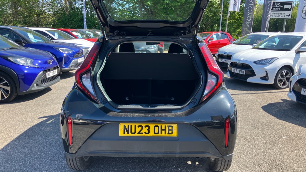Toyota Aygo X 1.0 VVT-i Pure 5dr Petrol Hatchback - Image 13