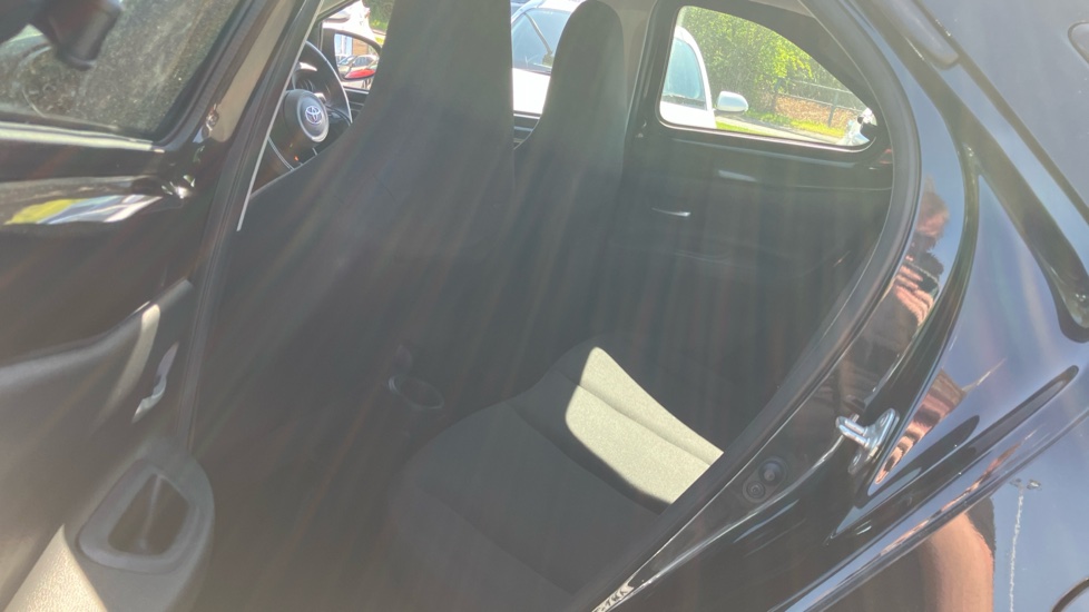 Toyota Aygo X 1.0 VVT-i Pure 5dr Petrol Hatchback - Image 15