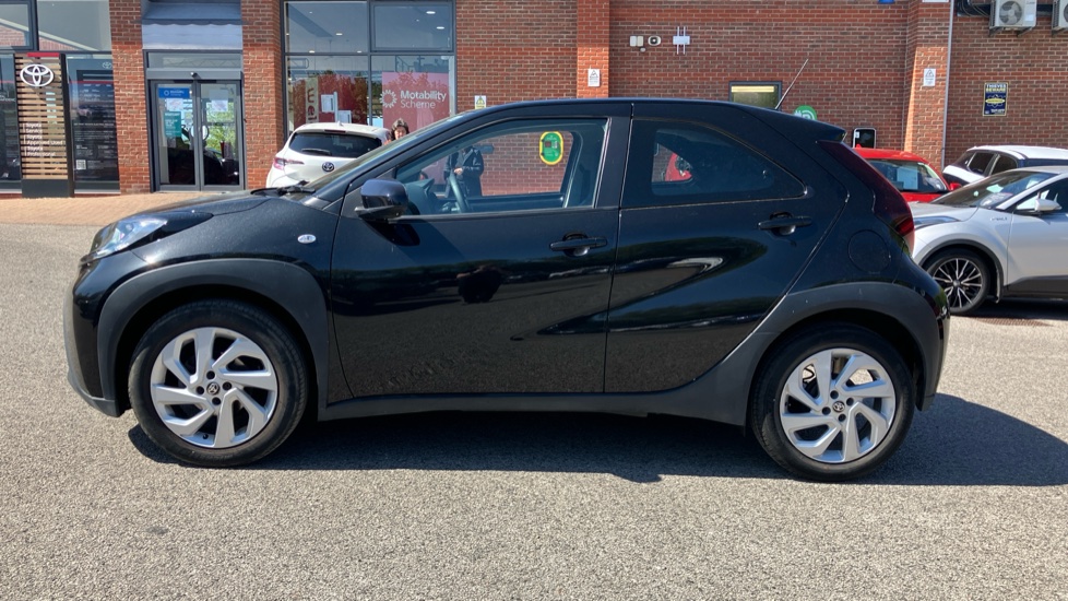 Toyota Aygo X 1.0 VVT-i Pure 5dr Petrol Hatchback - Image 24