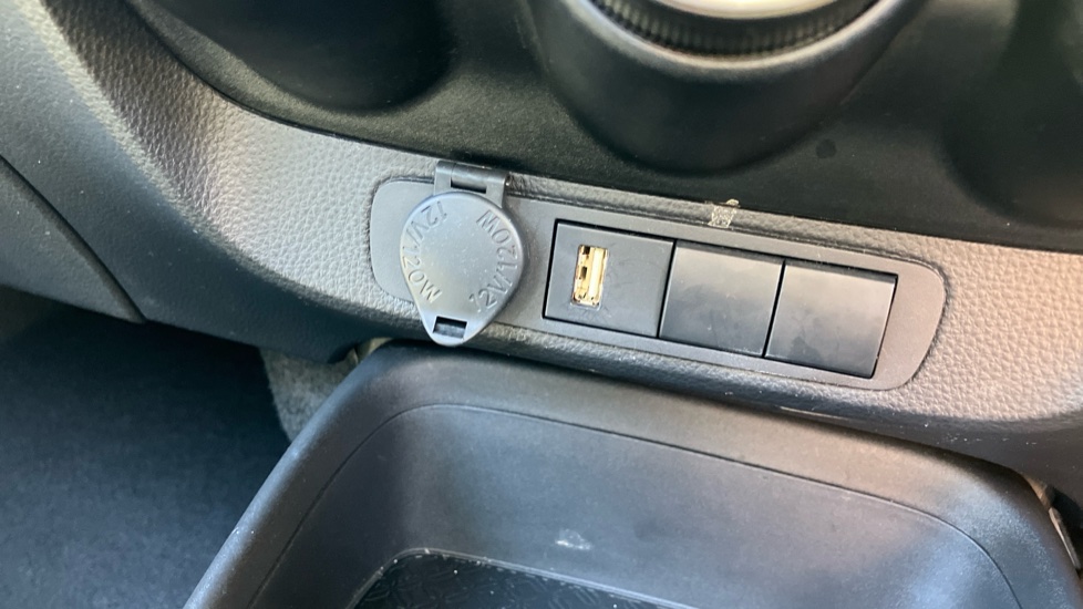 Toyota Aygo X 1.0 VVT-i Pure 5dr Petrol Hatchback - Image 38