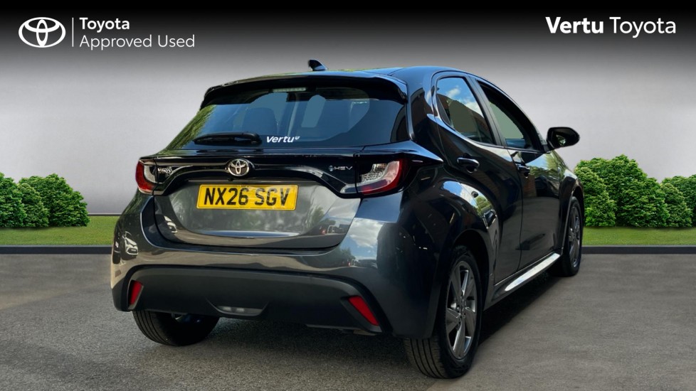 Toyota Yaris 1.5 Hybrid Icon 5dr CVT Hybrid Hatchback - Image 2