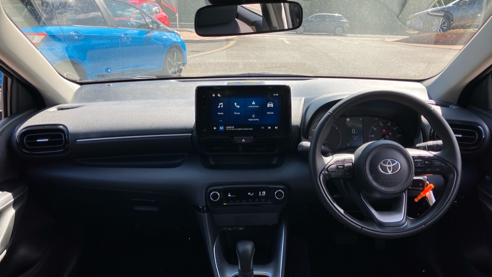 Toyota Yaris 1.5 Hybrid Icon 5dr CVT Hybrid Hatchback - Image 6