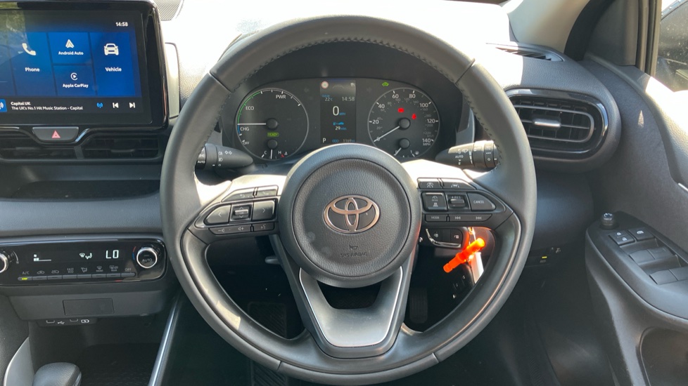 Toyota Yaris 1.5 Hybrid Icon 5dr CVT Hybrid Hatchback - Image 10