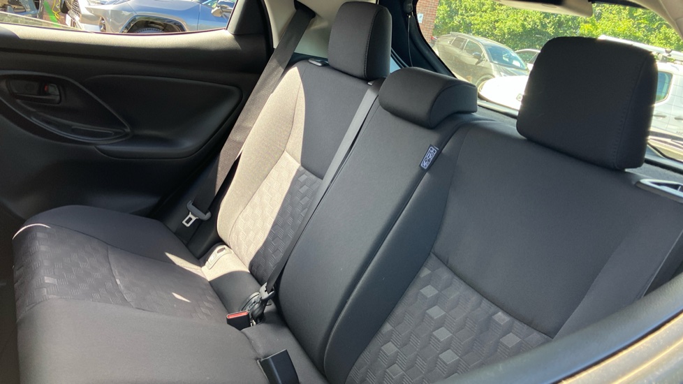 Toyota Yaris 1.5 Hybrid Icon 5dr CVT Hybrid Hatchback - Image 42