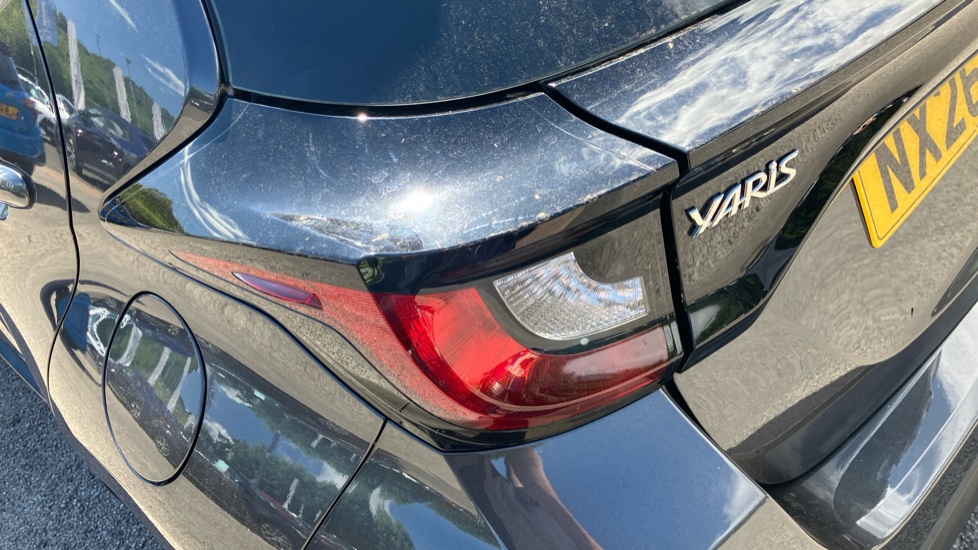 Toyota Yaris 1.5 Hybrid Icon 5dr CVT Hybrid Hatchback - Image 43
