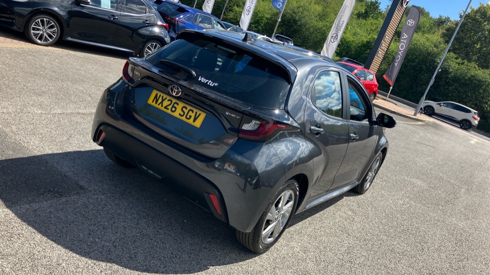 Toyota Yaris 1.5 Hybrid Icon 5dr CVT Hybrid Hatchback - Image 53