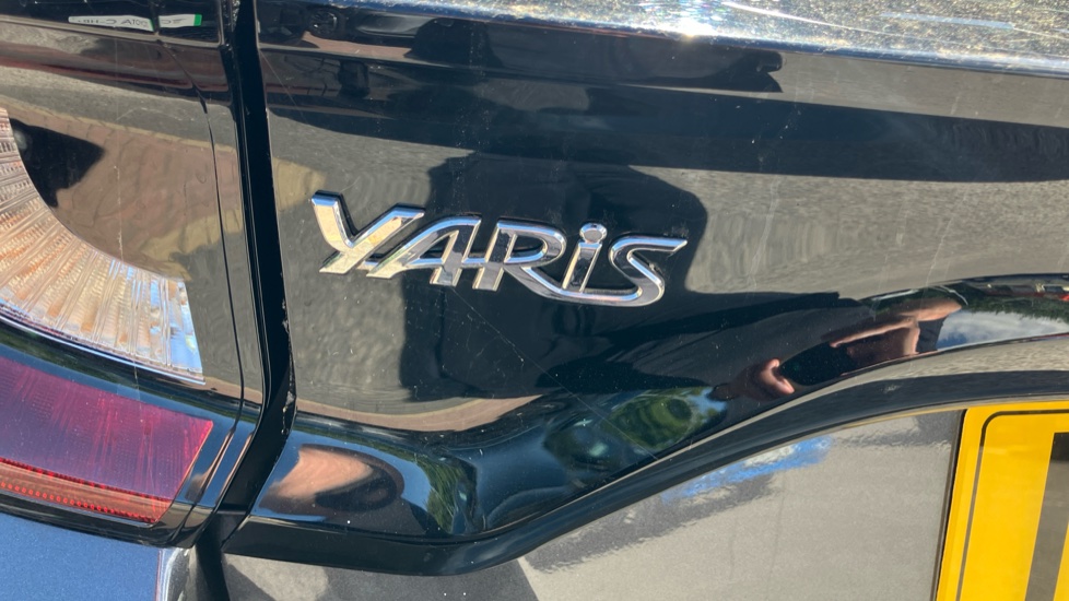 Toyota Yaris 1.5 Hybrid Icon 5dr CVT Hybrid Hatchback - Image 57