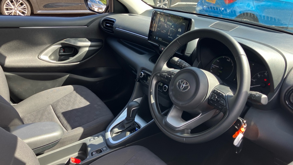 Toyota Yaris 1.5 Hybrid Icon 5dr CVT Hybrid Hatchback - Image 61