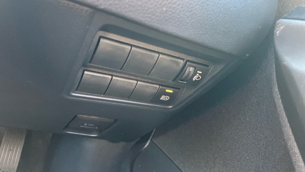 Toyota Yaris 1.5 Hybrid Icon 5dr CVT Hybrid Hatchback - Image 66