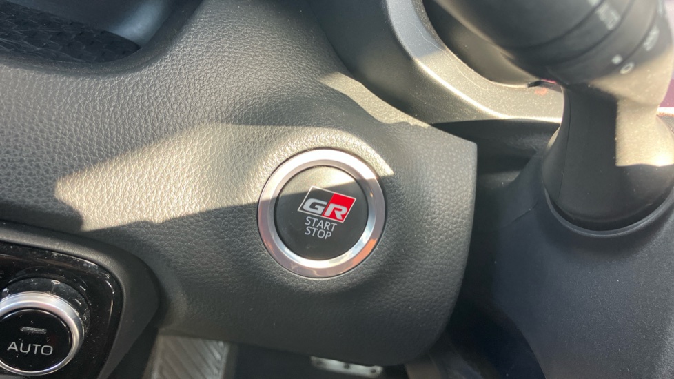 Toyota Yaris 1.5 Hybrid GR Sport 5dr CVT Hybrid Hatchback - Image 16