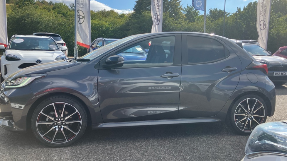 Toyota Yaris 1.5 Hybrid GR Sport 5dr CVT Hybrid Hatchback - Image 24
