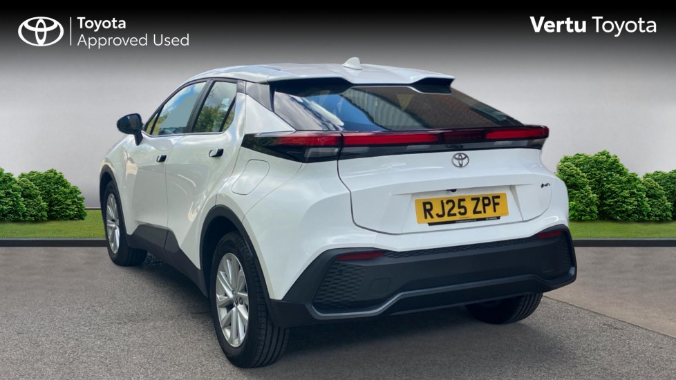 Toyota C-HR 1.8 Hybrid Icon 5dr CVT Hybrid Hatchback - Image 4