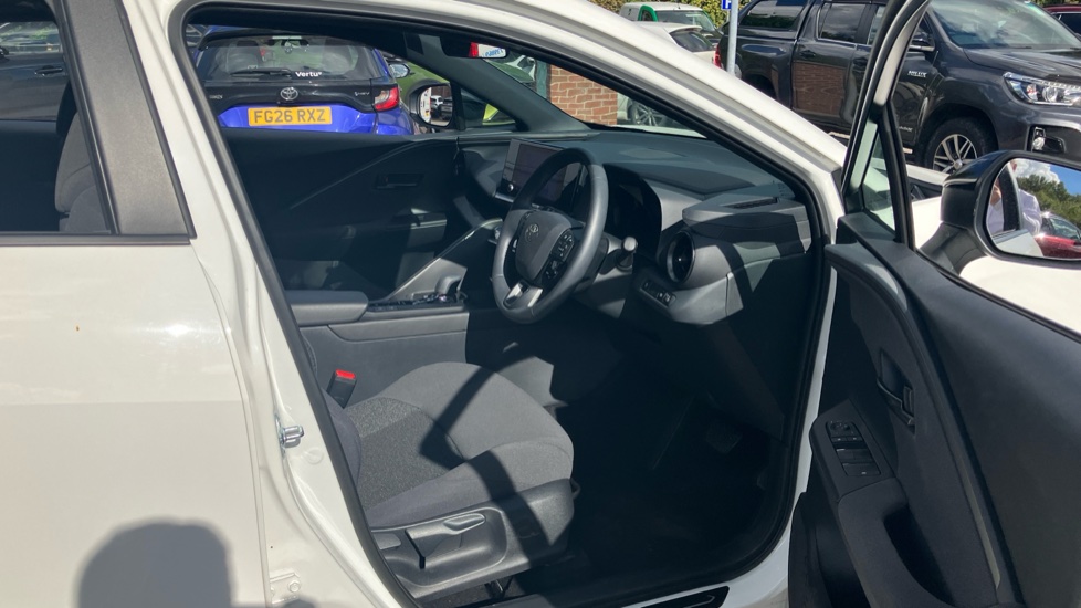 Toyota C-HR 1.8 Hybrid Icon 5dr CVT Hybrid Hatchback - Image 12