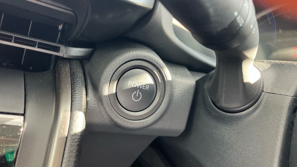 Toyota C-HR 1.8 Hybrid Icon 5dr CVT Hybrid Hatchback - Image 16