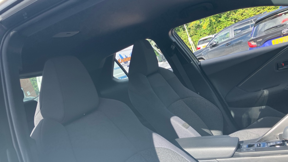 Toyota C-HR 1.8 Hybrid Icon 5dr CVT Hybrid Hatchback - Image 19