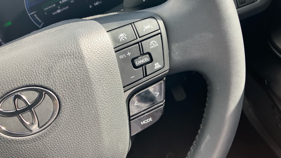 Toyota C-HR 1.8 Hybrid Icon 5dr CVT Hybrid Hatchback - Image 32