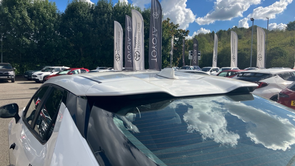 Toyota C-HR 1.8 Hybrid Icon 5dr CVT Hybrid Hatchback - Image 34