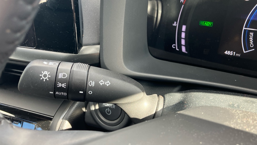 Toyota C-HR 1.8 Hybrid Icon 5dr CVT Hybrid Hatchback - Image 35