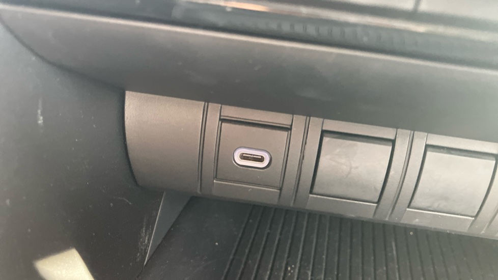 Toyota C-HR 1.8 Hybrid Icon 5dr CVT Hybrid Hatchback - Image 38
