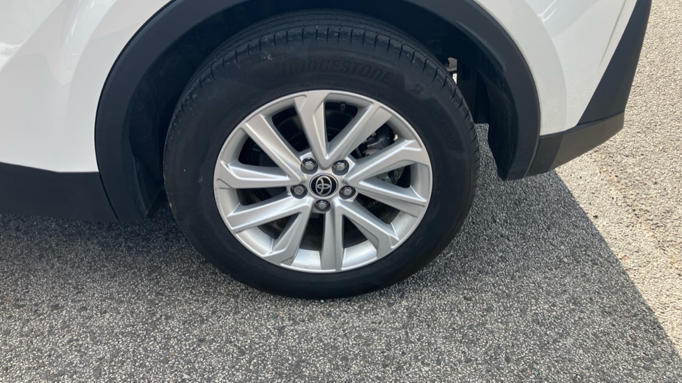 Toyota C-HR 1.8 Hybrid Icon 5dr CVT Hybrid Hatchback - Image 56