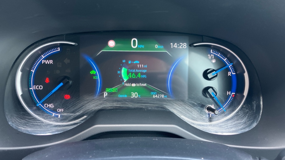 Toyota RAV4 2.5 VVT-i Hybrid Design 5dr CVT 2WD Hybrid Estate - Image 11