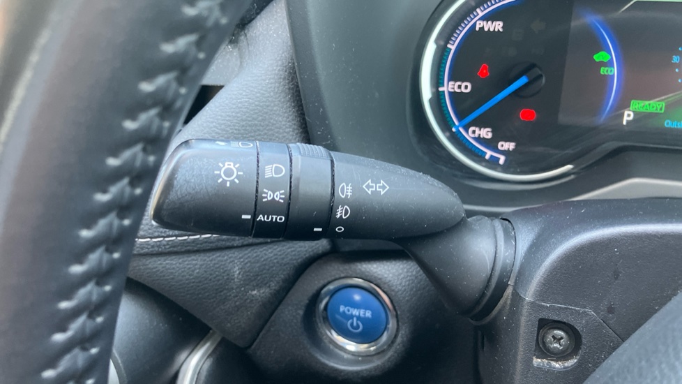 Toyota RAV4 2.5 VVT-i Hybrid Design 5dr CVT 2WD Hybrid Estate - Image 36