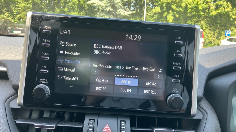 Toyota RAV4 2.5 VVT-i Hybrid Design 5dr CVT 2WD Hybrid Estate - Image 50