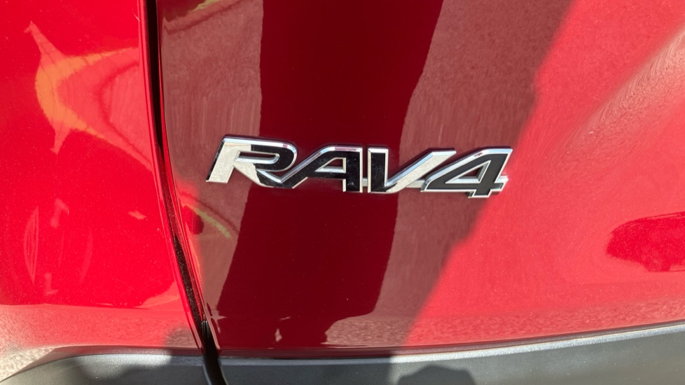 Toyota RAV4 2.5 VVT-i Hybrid Design 5dr CVT 2WD Hybrid Estate - Image 59