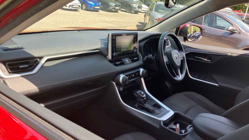 Toyota RAV4 2.5 VVT-i Hybrid Design 5dr CVT 2WD Hybrid Estate - Image 67