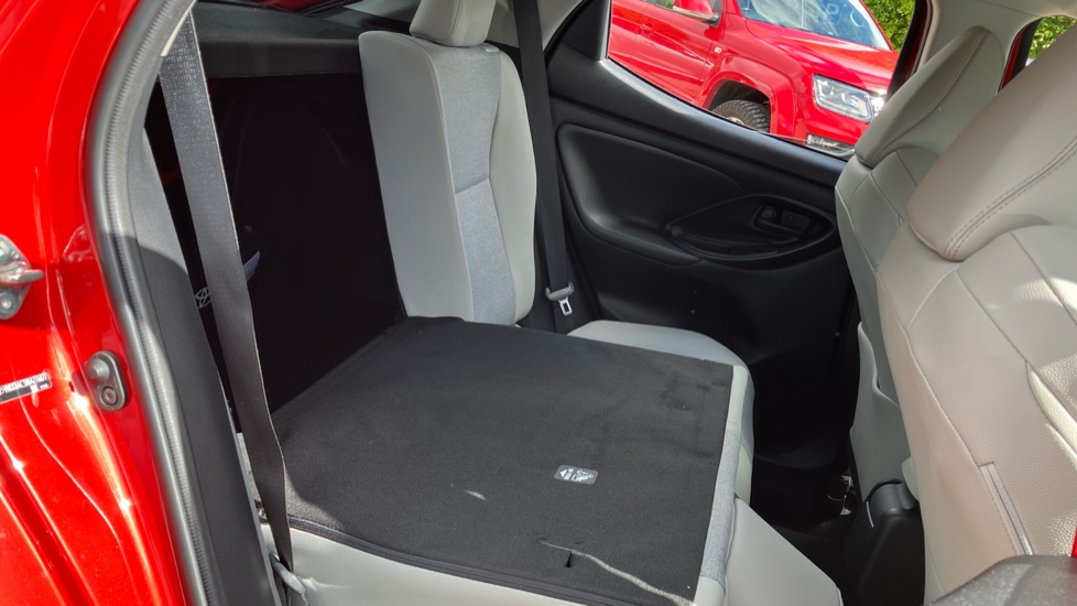 Toyota Yaris 1.5 Hybrid Excel 5dr CVT Hybrid Hatchback - Image 18